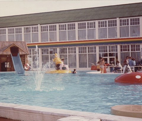 Funpool and reception building