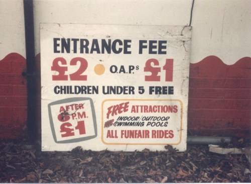 Sign for Amtree Park entrance fee