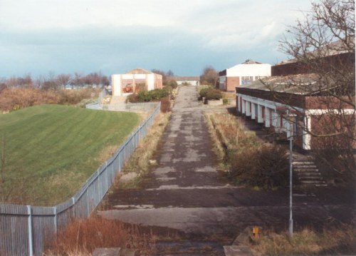 The Empire Theatre is on the right and the old York Dining Halls were located in the grassy area to the left (now part of Primrose Valley). The chairlift station can be seen further up on the left