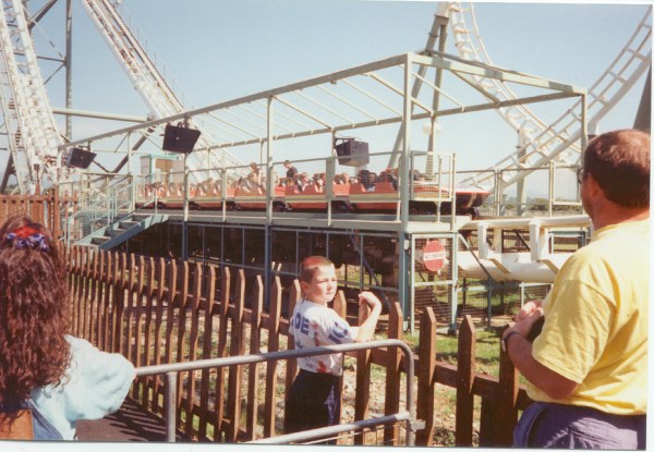 Train in the Boomerang coaster station